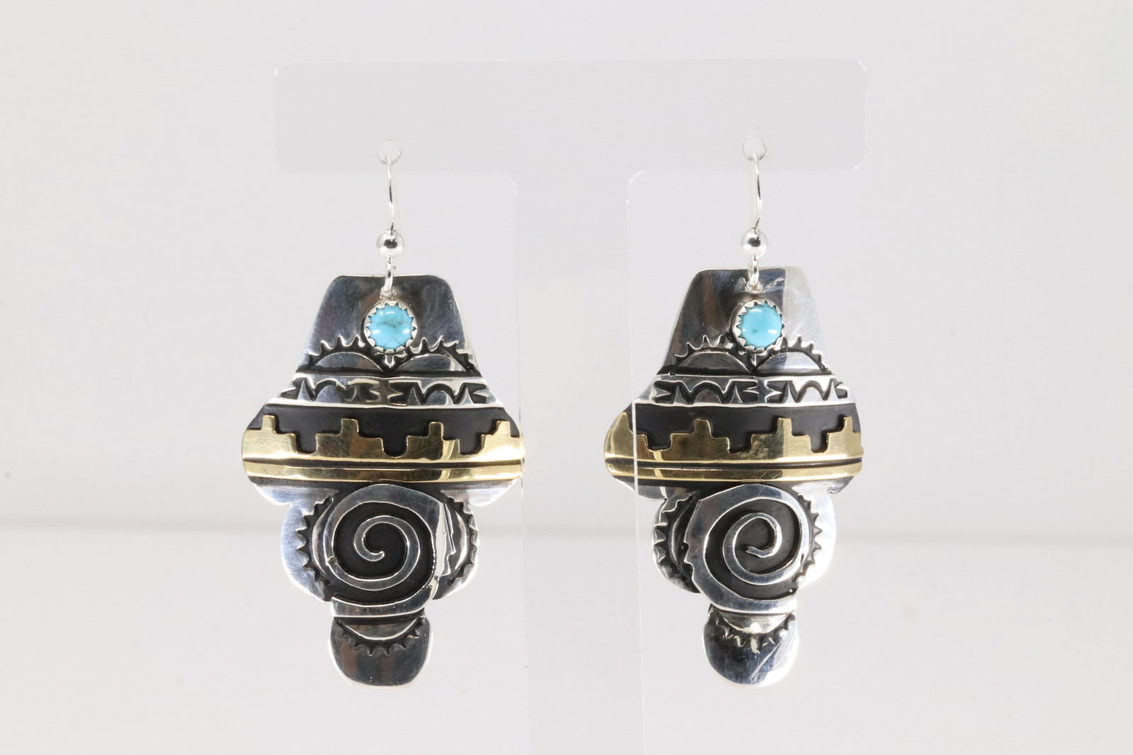 Native America Navajo Sterling Silver Turquoise Dangling Earring's By T&R Singer.: This is a Native America Navajo Sterling Silver Turquoise Dangling Earring's By T&R Singer.