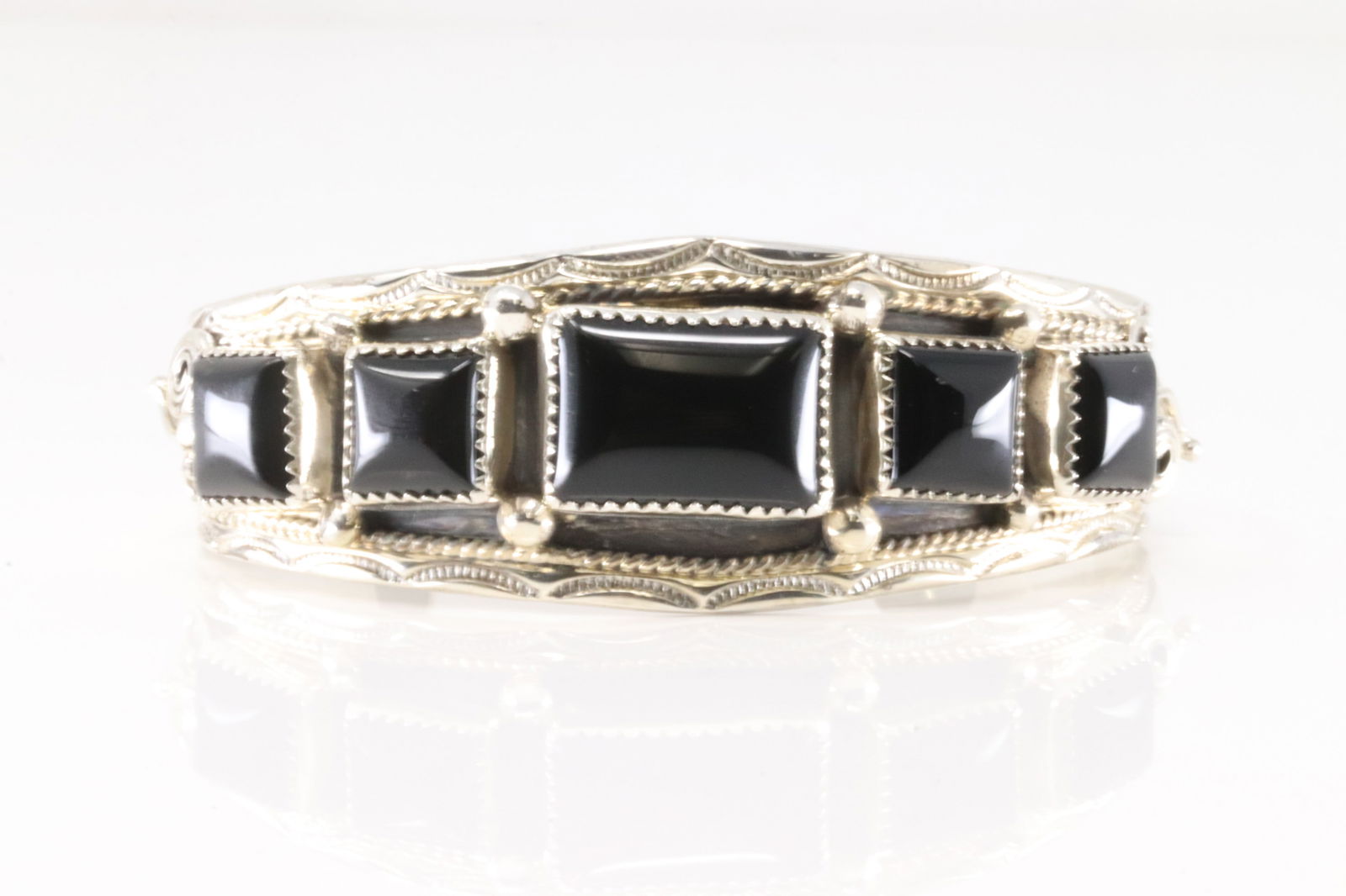 Native America Navajo Sterling Silver Black Onyx Bracelet Cuff By Darrell Morgan. (1 of 4)