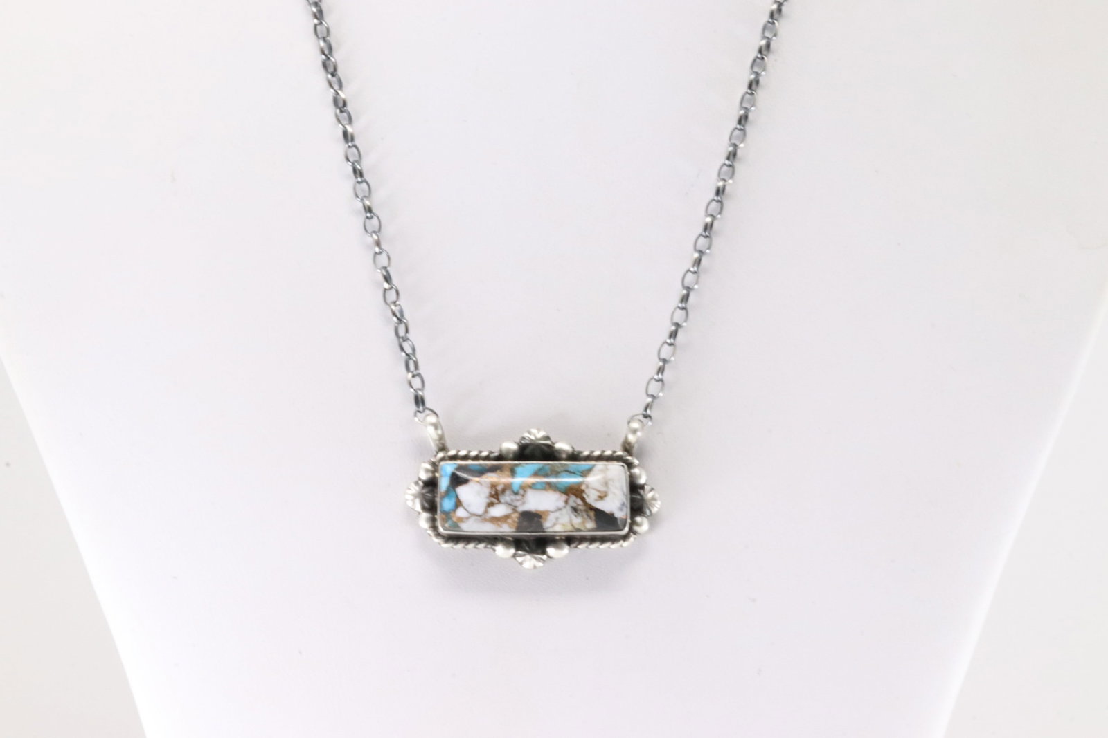 Native America Navajo Sterling Silver Turquoise Compressed Necklace By Alfred Martinez.: This is a Native America Navajo Sterling Silver Turquoise Compressed Necklace By Alfred Martinez. Necklace length: 16.00"