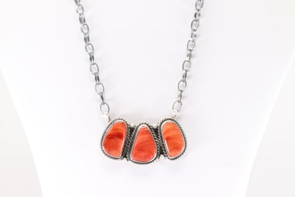 Native America Navajo Sterling Silver Spiny Oyster Necklace By Donovan Skeets.