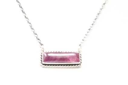 Native America Navajo Sterling Silver Purple Spiny Oyster Necklace By Augustine Largo.