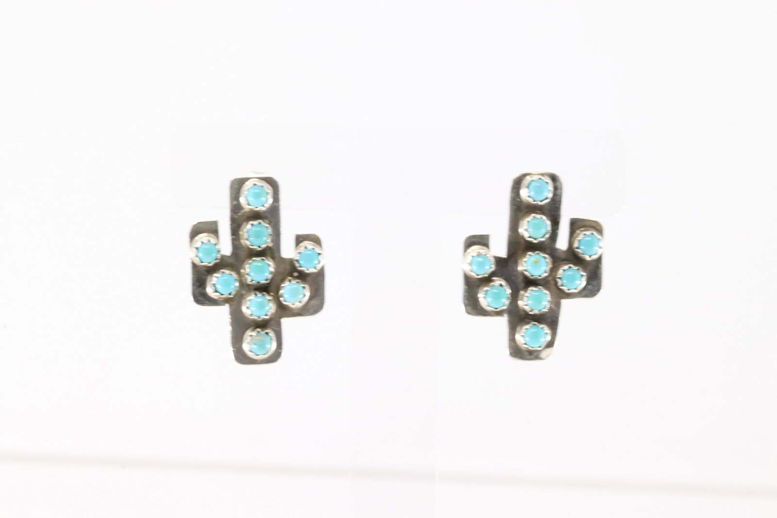 Native America Zuni Sterling Silver Turquoise Cactus Post Earring's By Aaron Davis.: This is a Native America Zuni Sterling Silver Turquoise Cactus Post Earring's By Aaron Davis.