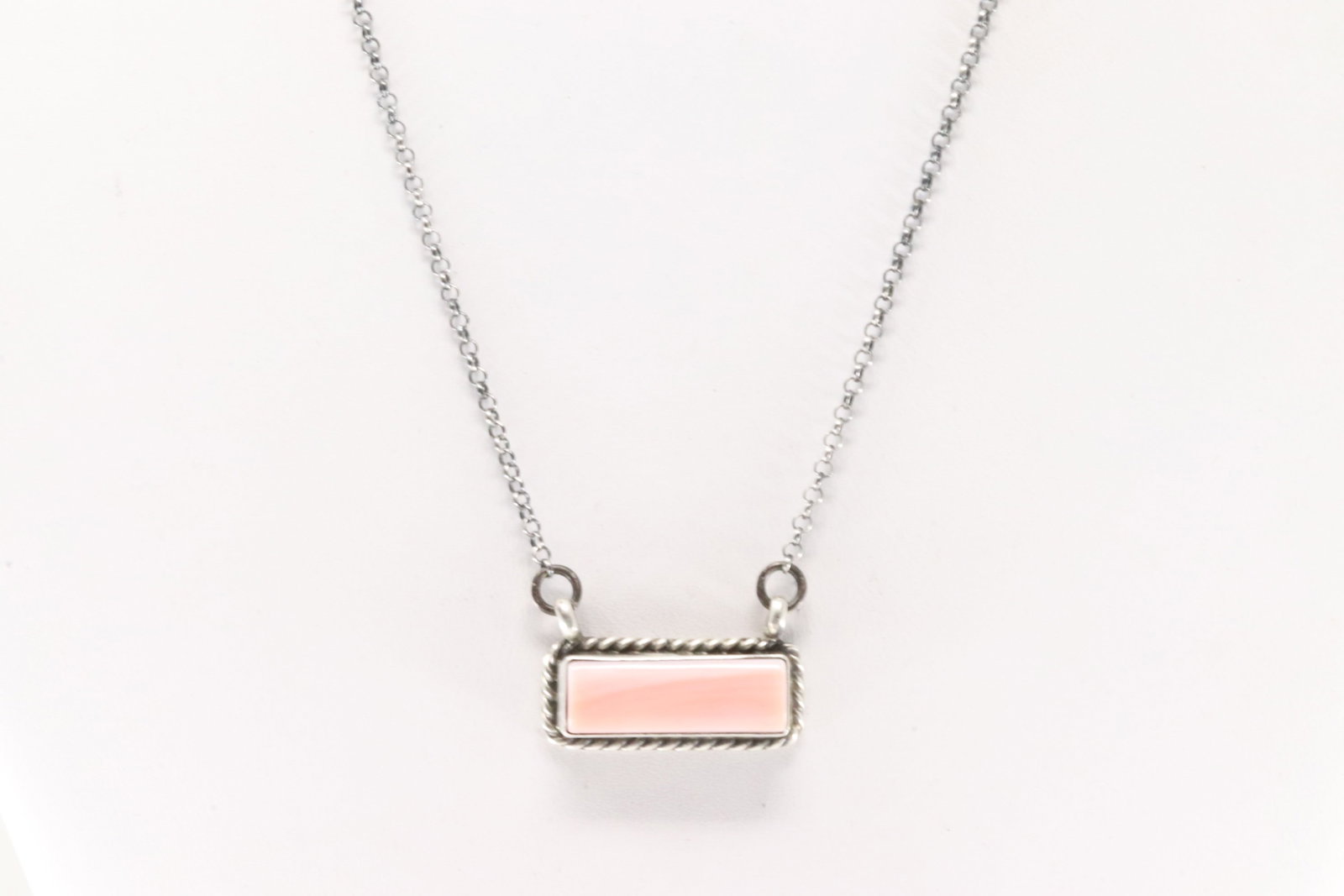 Native America Navajo Sterling Silver Pink Conch Shell Necklace By Augustine Largo.: This is a Native America Navajo Sterling Silver Pink Conch Shell Necklace By Augustine Largo. Necklace length: