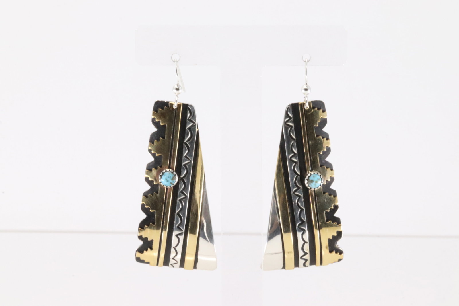 Native America Navajo Sterling Silver Turquoise Dangling Earring's By T&R Singer.: This is a Native America Navajo Sterling Silver Turquoise Dangling Earring's By T&R Singer.