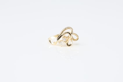 Ladies Diamond Ring 14Kt.