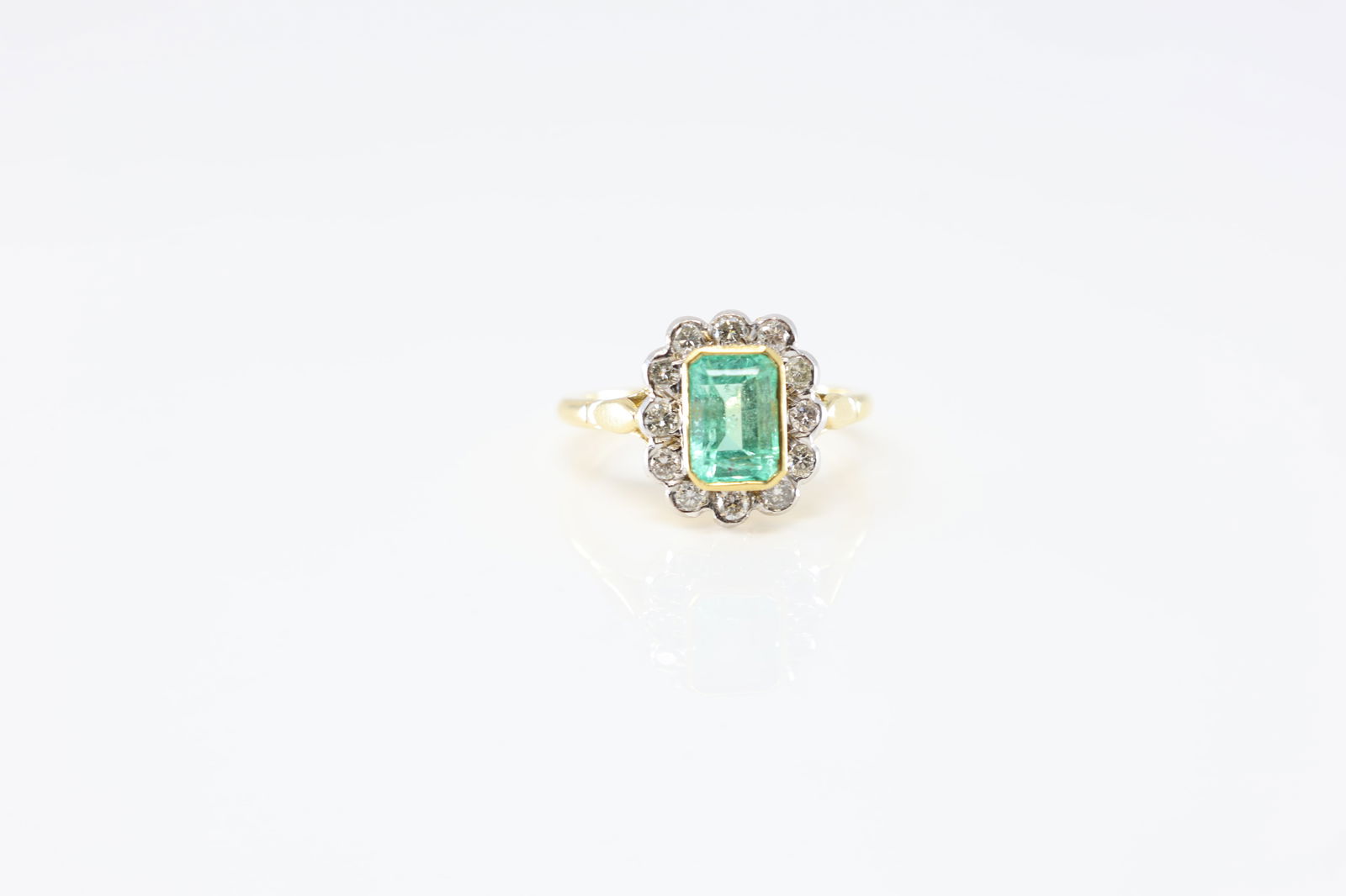 Emerald & Diamond Engagement Ring 18Kt. (1 of 4)