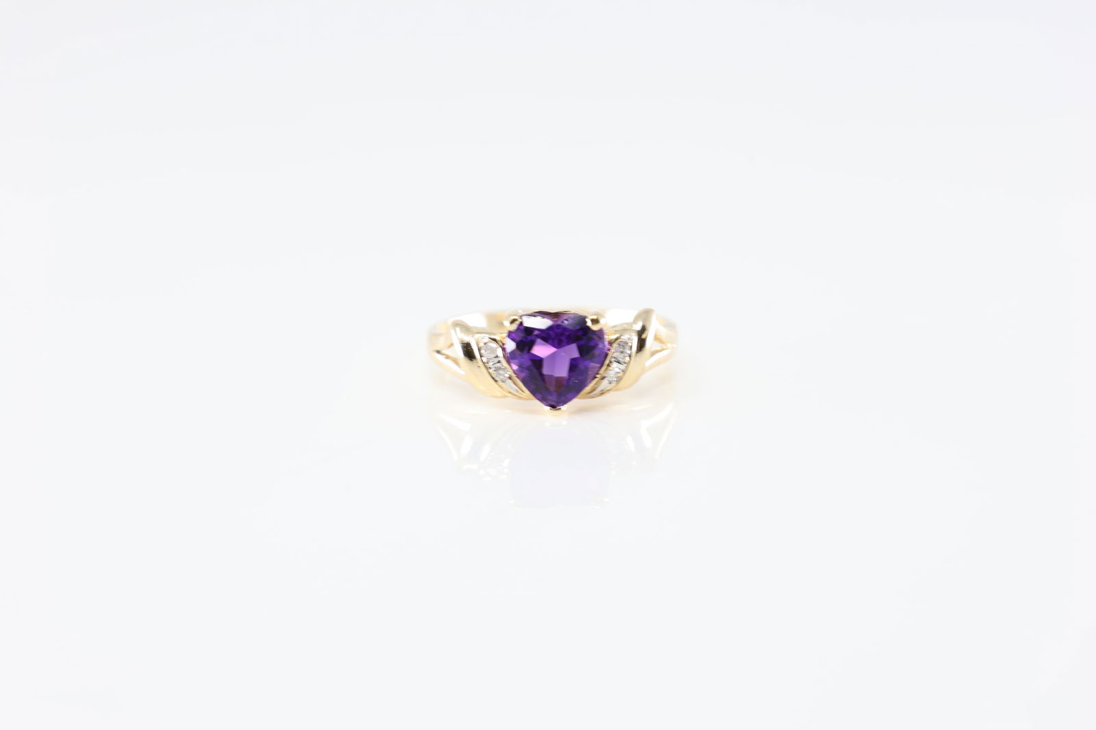 Amethyst Heart & Diamond Ring 14Kt. (1 of 4)