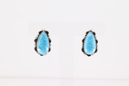 Native America Navajo Sterling Silver Kingman Turquoise Post Earring's By Freida Martinez.
