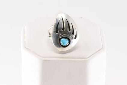 Native America Navajo Sterling Silver Bear Paw Turquoise Ring By Ervin Begay.