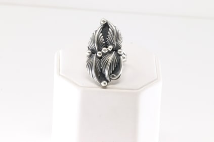 Native America Navajo Sterling Silver Leaf Ring By Gregg Yazzie.
