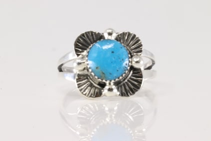 Native America Navajo Sterling Silver Turquoise Ring By Dorothy Lee.