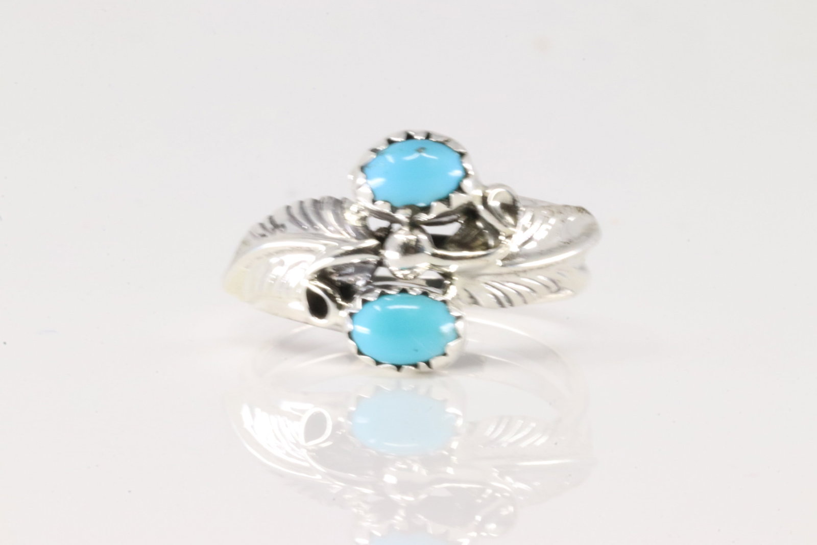Native America Navajo Sterling Silver Turquoise Ring By Harry B. Yazzie.: This is a Native America Navajo Sterling Silver Turquoise Ring By Harry B. Yazzie. Ring size: 8.25.
