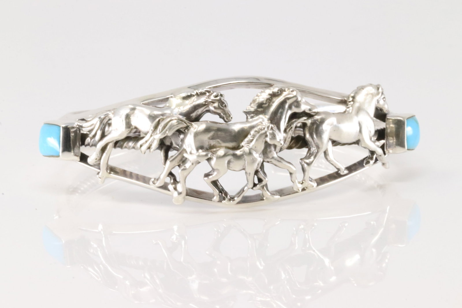 Native America Navajo Sterling Silver Turquoise Horses Bracelet Cuff By Bobby Platero.: This is a Native America Navajo Sterling Silver Turquoise Horses Bracelet Cuff By Bobby Platero.