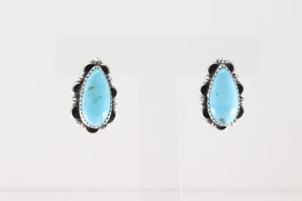 Native America Navajo Sterling Silver Kingman Turquoise Post Earring's By Freida Martinez.
