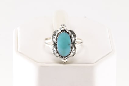 Native America Navajo Sterling Silver Turquoise Ring By Rosemary Saunders.