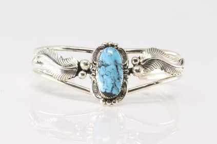 Native America Navajo Sterling Silver Turquoise Bracelet Leaf Cuff.