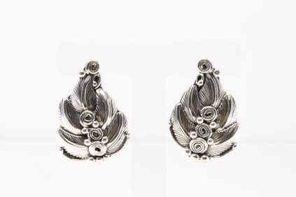 Native America Navajo Sterling Silver Leaf Post Earring's By Darrell Morgan.