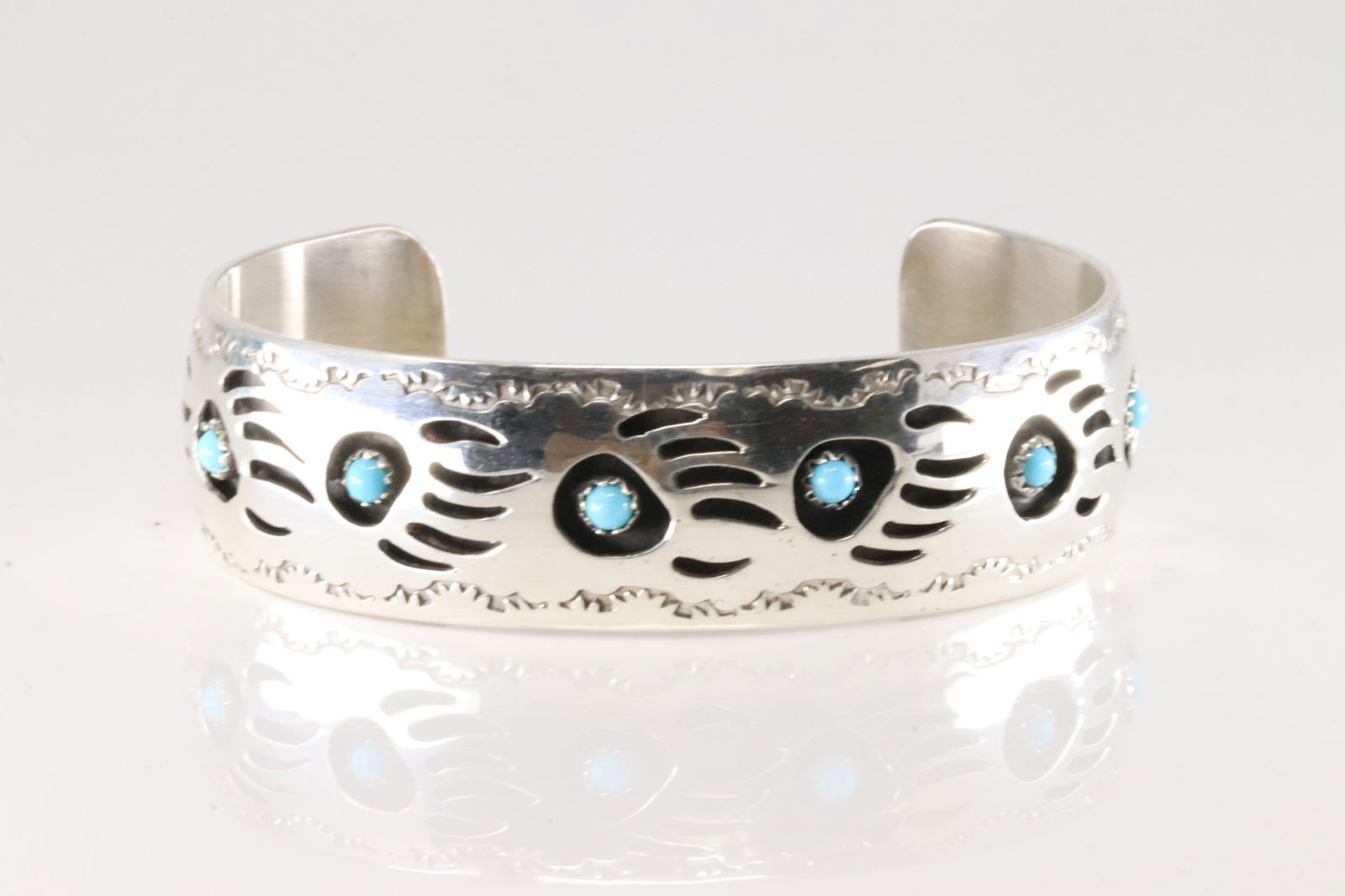 Native America Navajo Sterling Silver Bear Paw Turquoise Bracelet Cuff By Pearlene Spencer. (1 of 4)