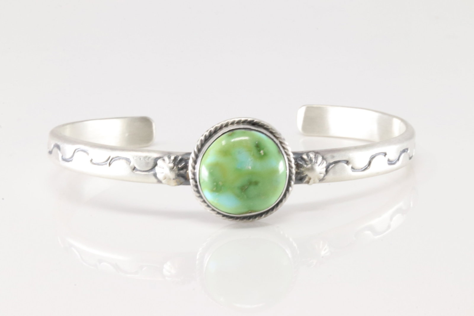Native America Navajo Sterling Silver Sonora Gold Turquoise Bracelet By Samuel Yellowhair.: This is a Native America Navajo Sterling Silver Sonora Gold Turquoise Bracelet By Samuel Yellowhair.