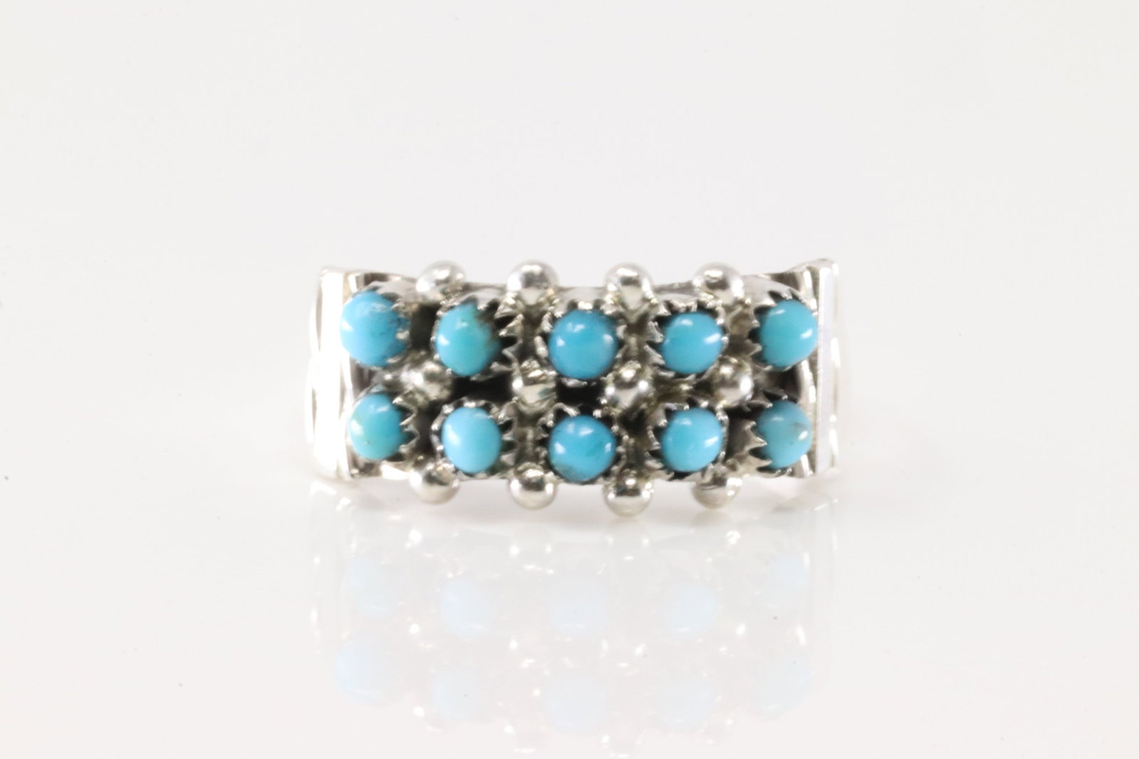 Native America Zuni Sterling Silver Turquoise Ring By Stephen Haloo.: This is a Native America Zuni Sterling Silver Turquoise Ring By Stephen Haloo. Ring size: 7.25.