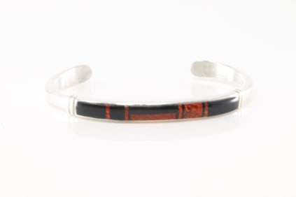 Native America Navajo Sterling Silver Opal & Black Onyx Bracelet.