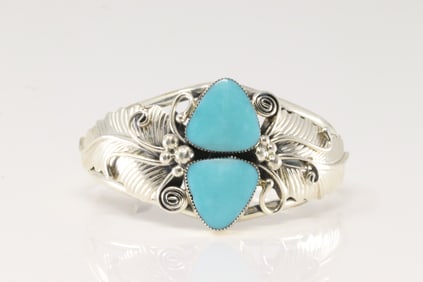 Native America Navajo Sterling Silver Turquoise Bracelet Cuff.