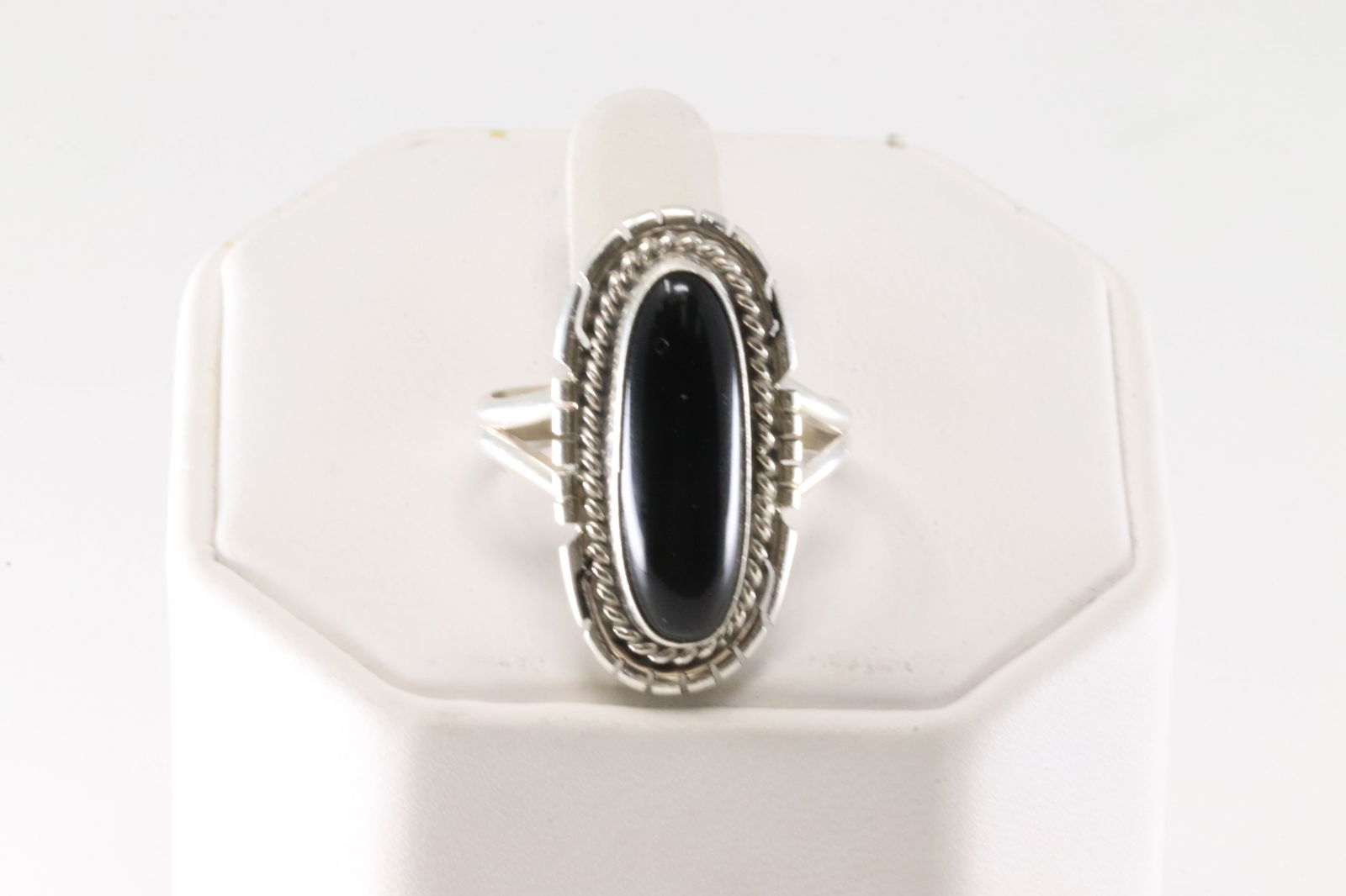 Native America Navajo Sterling Silver Black Onyx Ring By J.Frank. (1 of 4)