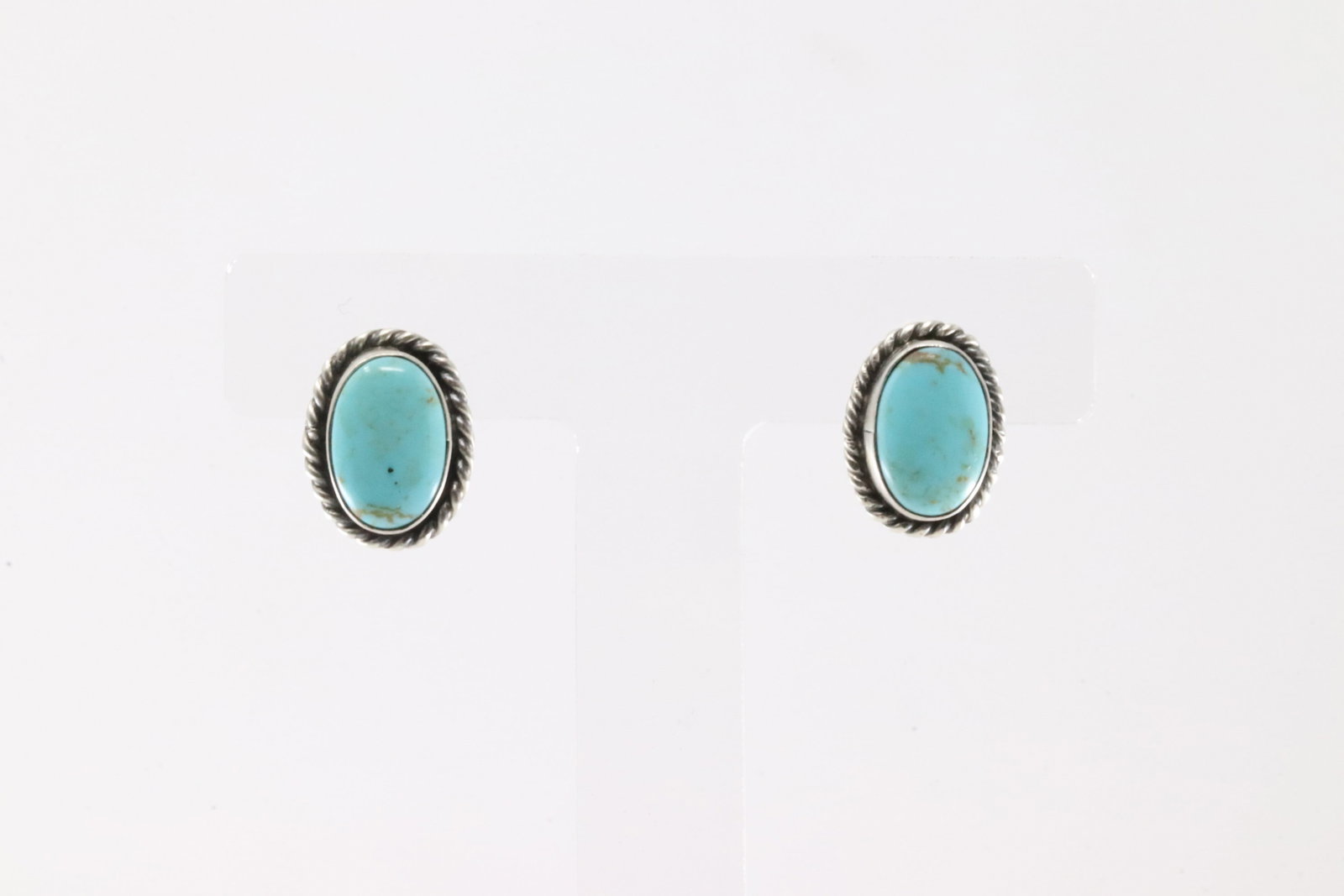 Native America Navajo Sterling Silver Kingman Turquoise Post Earring's By Sheryl Kee.: This is a Native America Navajo Sterling Silver Kingman Turquoise Post Earring's By Sheryl Kee.