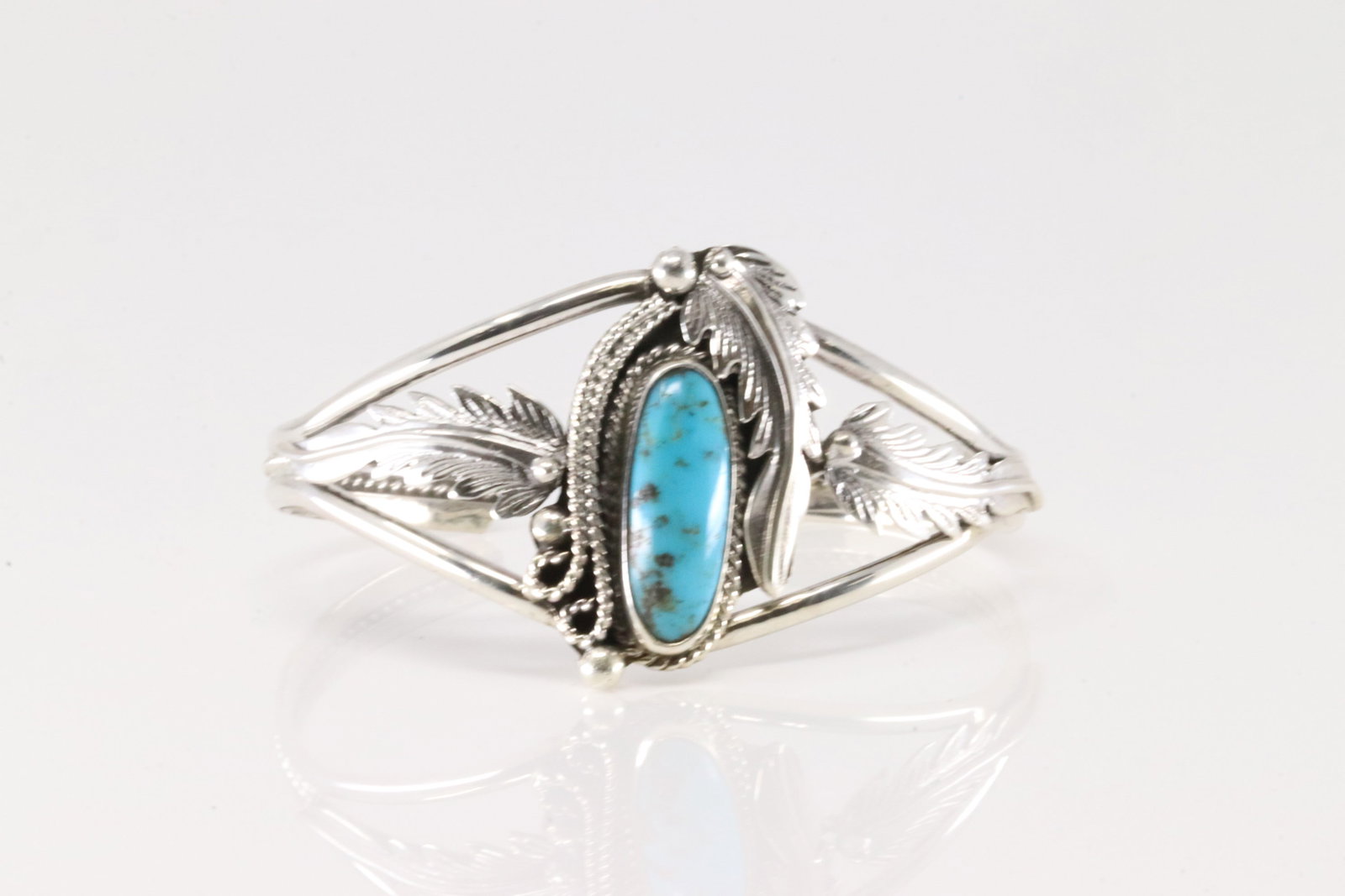 Native America Navajo Sterling Silver Turquoise Bracelet Cuff By Andrew Vandever.: This is a Native America Navajo Sterling Silver Turquoise Bracelet Cuff By Andrew Vandever.