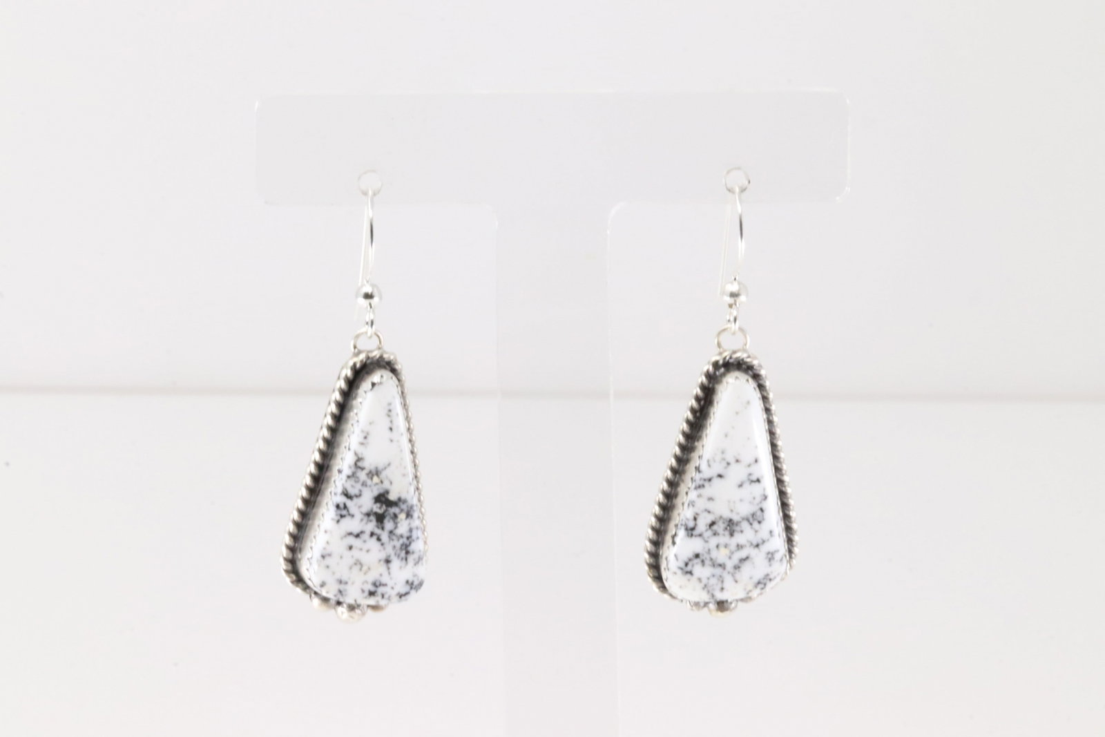 Native America Navajo Sterling Silver White Buffalo Dangling Earring's By Virginia Becenti.: This is a Native America Navajo Sterling Silver White Buffalo Dangling Earring's By Virginia Becenti.