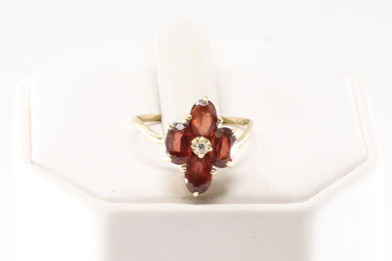 Garnet & Diamond Ring 14Kt. (1 of 4)