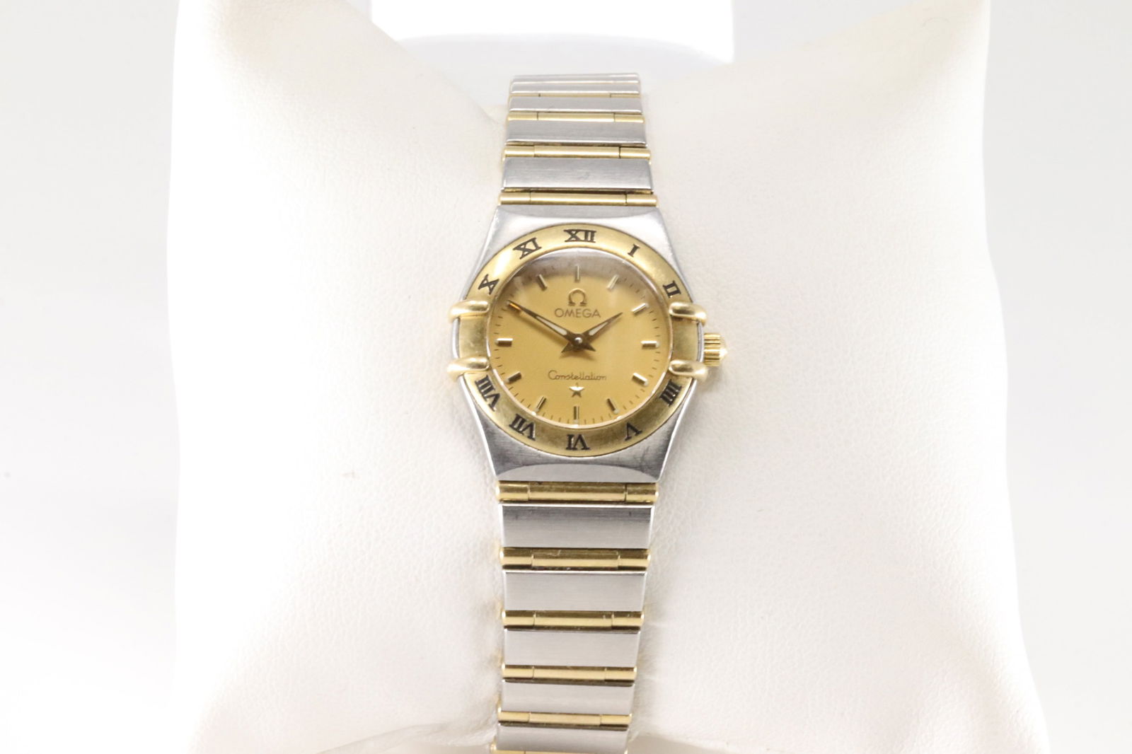 OMEGA Constellation Women's Wristwatch 18K Gold & Stainless Steel 6553/865. (1 of 6)