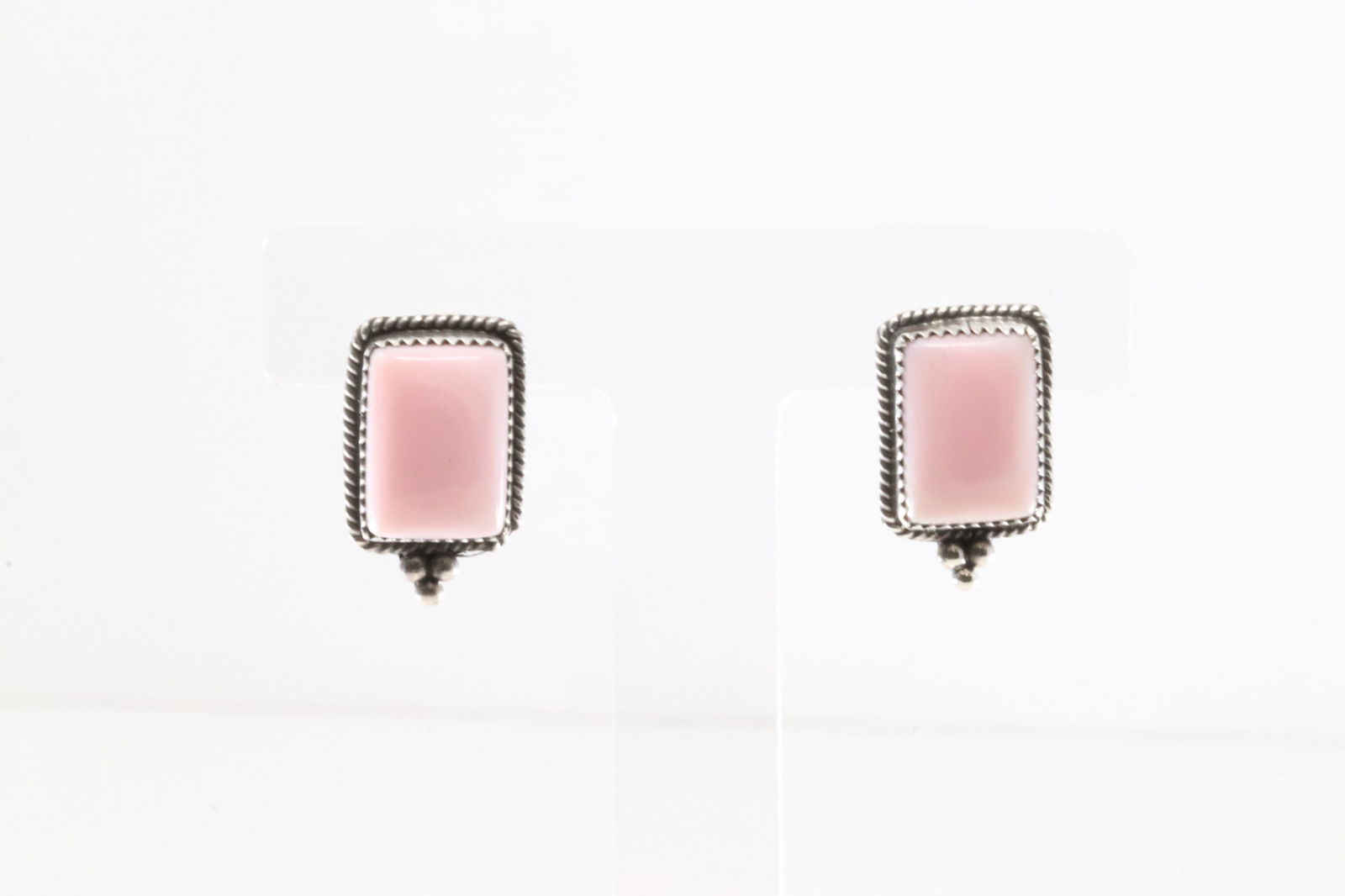 Native America Navajo Sterling Silver Pink Conch Shell Post Earring's By Theresa Smith. (1 of 4)