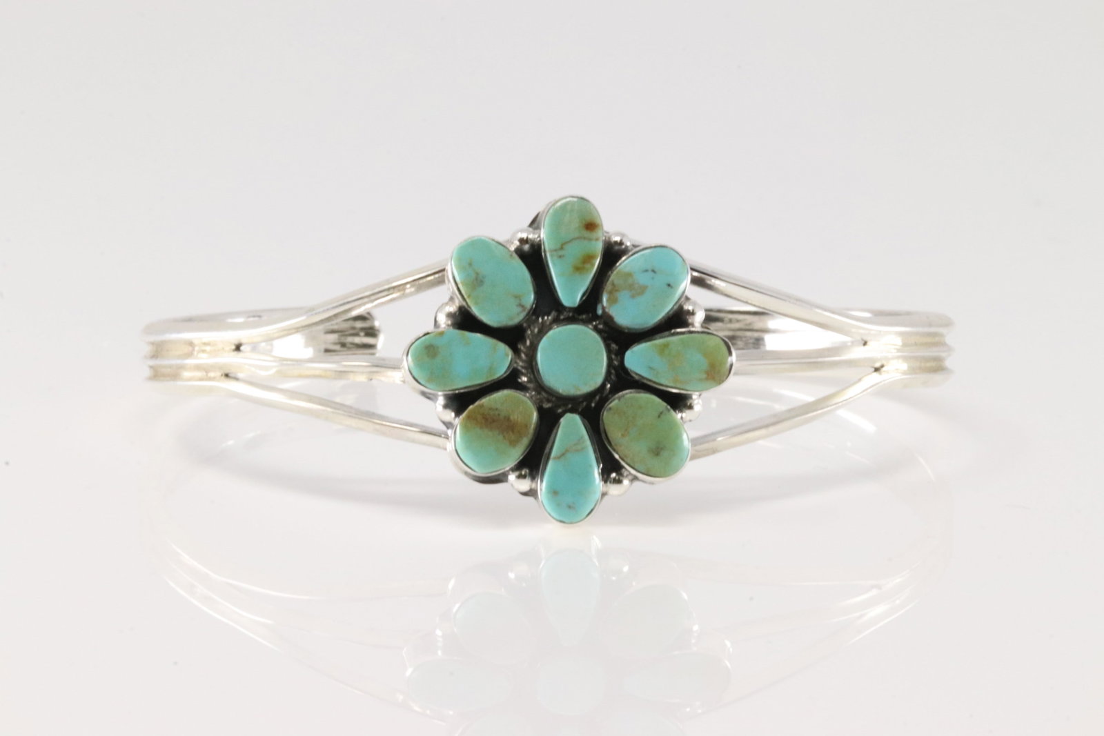 Native America Navajo Sterling Silver Turquoise Bracelet Cuff By Marie Bahe.: This is a Native America Navajo Sterling Silver Turquoise Bracelet Cuff By Marie Bahe.