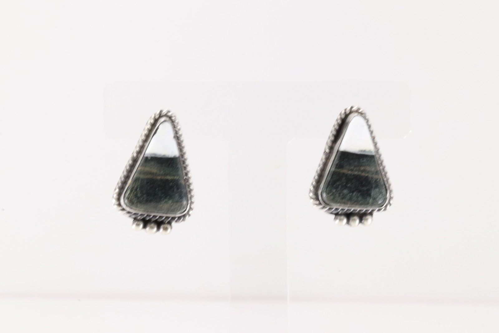 Native America Navajo Sterling Silver White Buffalo Post Earring By Judith Dixon.: This is a Native America Navajo Sterling Silver White Buffalo Post Earring By Judith Dixon.