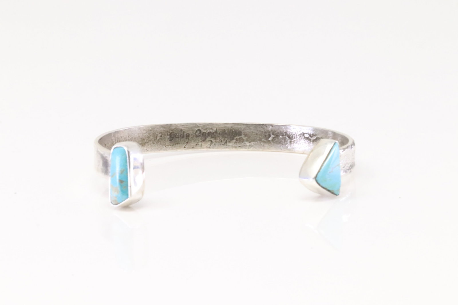 Native America Zuni Sterling Silver Turquoise Bracelet By Jude Candelaria.: This is a Native America Zuni Sterling Silver Turquoise Bracelet By Jude Candelaria.