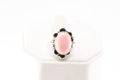 Native America Navajo Sterling Silver Pink Conch Shell Ring.