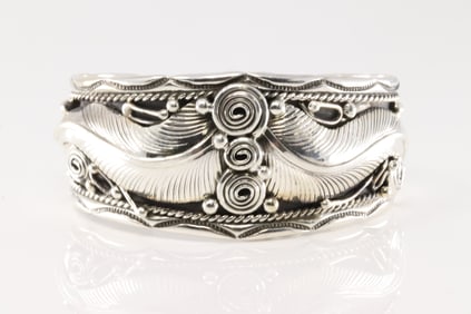 Native America Navajo Sterling Silver Solid  Leaf Bracelet Cuff By Darrell Morgan.