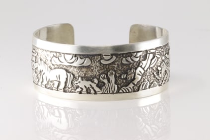 Native America Navajo Sterling Silver Solid Storyteller Bracelet Cuff By B.