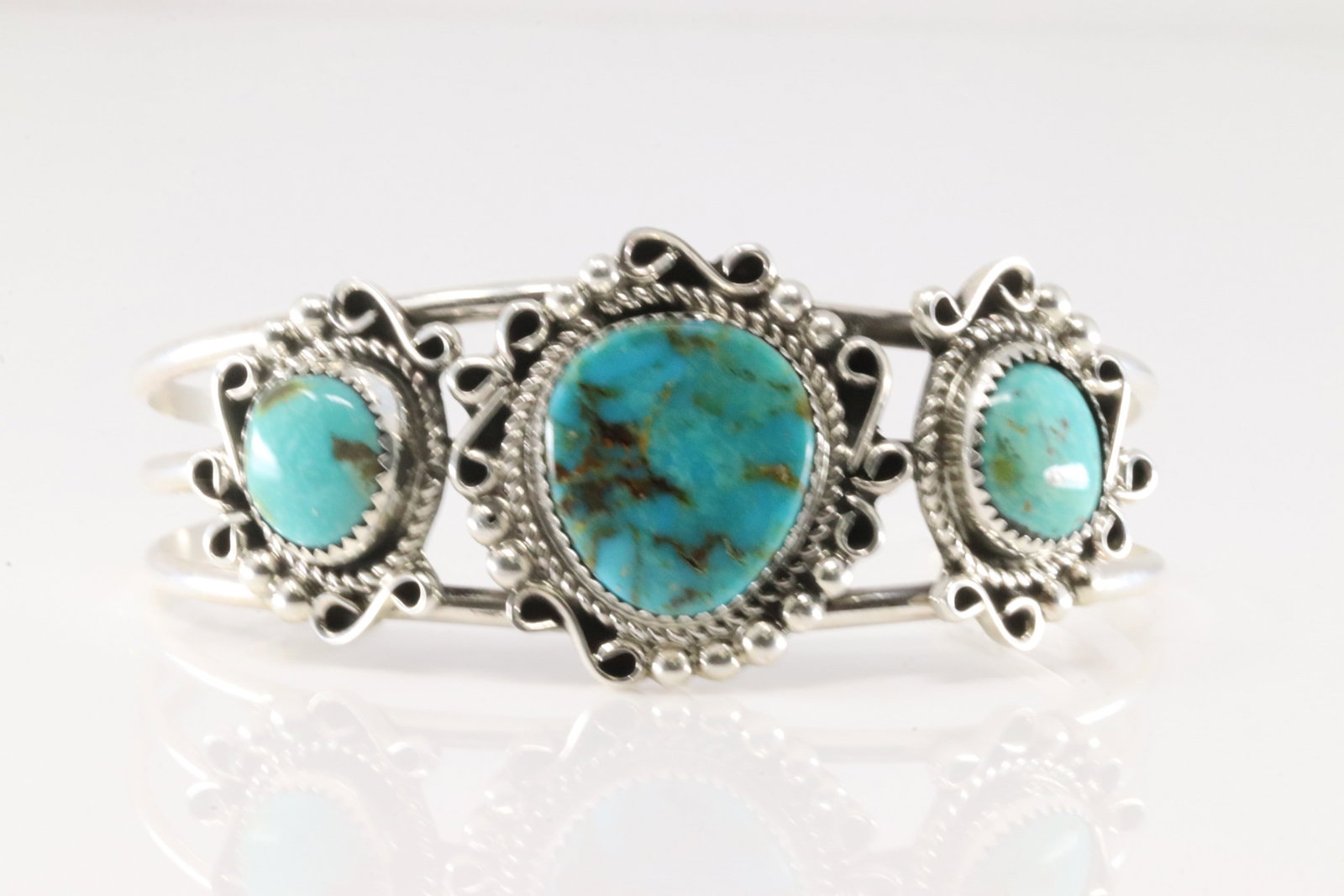 Native America Navajo Sterling Silver Turquoise Bracelet Cuff By Donovan Nez.: This is a Native America Navajo Sterling Silver Turquoise Bracelet Cuff By Donovan Nez.