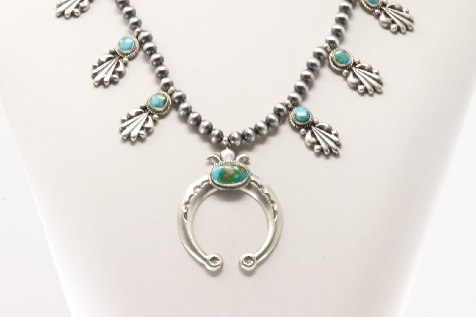 Native America Navajo Sterling Silver Sonora Gold Turquoise Squash Blossom Necklace By Bobby: This is a Native America Navajo Sterling Silver Sonora Gold Turquoise Squash Blossom Necklace By Bobby Platero. Necklace length: 20.00"