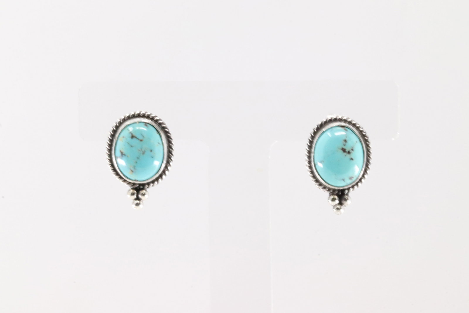 Native America Navajo Sterling Silver Kingman Turquoise Post Earring's By Theresa Smith.: This is a Native America Navajo Sterling Silver Kingman Turquoise Post Earring's By Theresa Smith.