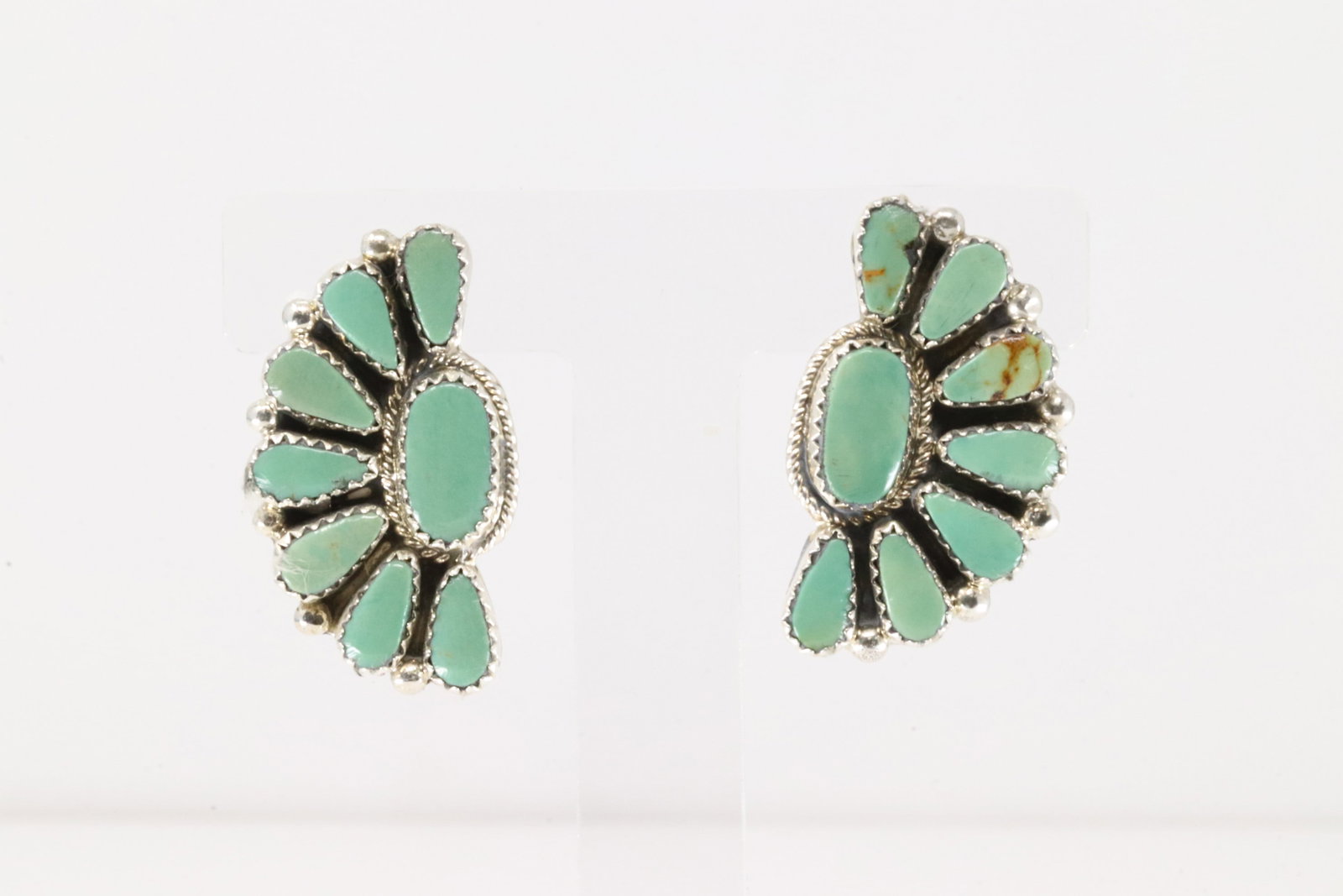 Native America Navajo Sterling Silver Kingman Turquoise Post Earring's By Alicia Wilson.: This is a Native America Navajo Sterling Silver Kingman Turquoise Post Earring's By Alicia Wilson.
