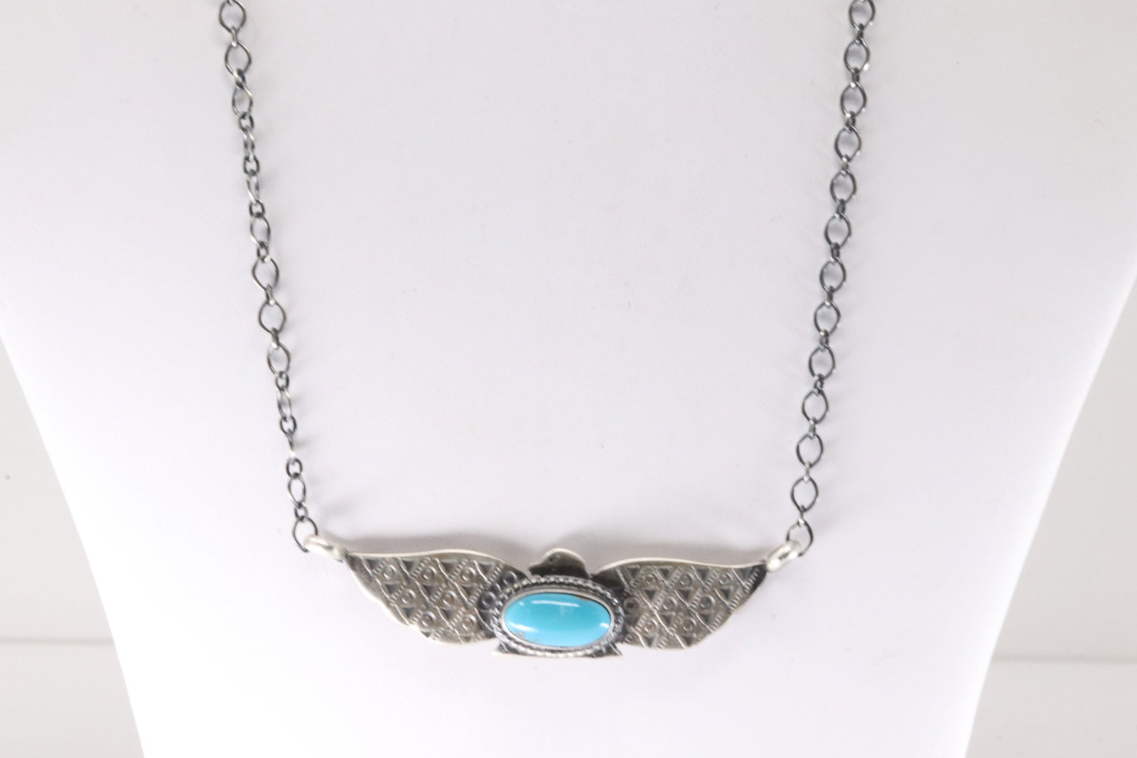 Native America Navajo Sterling Silver Turquoise Thunderbird Necklace By Mary Ann Spencer.: This is a Native America Navajo Sterling Silver Turquoise Thunderbird Necklace By Mary Ann Spencer. Necklace length: 18.00"