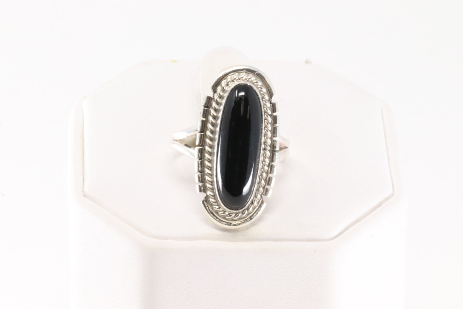 Native America Navajo Sterling Silver Black Onyx Ring By J.Frank.: This is a Native America Navajo Sterling Silver Black Onyx Ring By J.Frank. Ring size: 7.50.