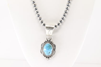 Native America Navajo Sterling Silver Kingman Turquoise Necklace By Tom Lewis.