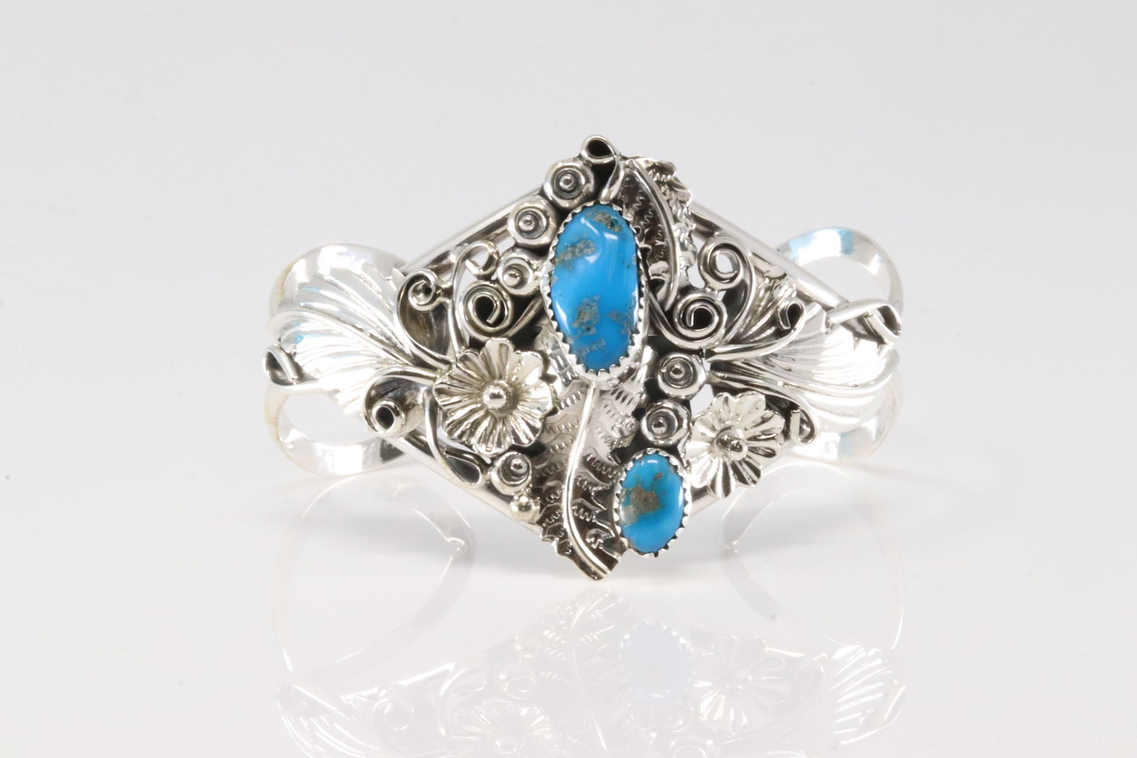 Native America Navajo Sterling Silver Turquoise Floral Barcelet Cuff By Harry B Yazzie.: This is a Native America Navajo Sterling Silver Turquoise Floral Barcelet Cuff By Harry B Yazzie.