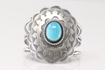 Native America Navajo Sterling Silver Kingman Turquoise Bracelet Cuff By Chimney Butte.