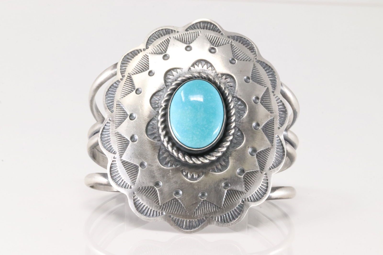 Native America Navajo Sterling Silver Kingman Turquoise Bracelet Cuff By Chimney Butte. (1 of 5)
