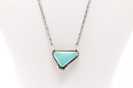 Native America Navajo Sterling Silver Kingman Turquoise Necklace By Augustine Largo.